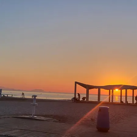 Alicante Sunbeach Villa *